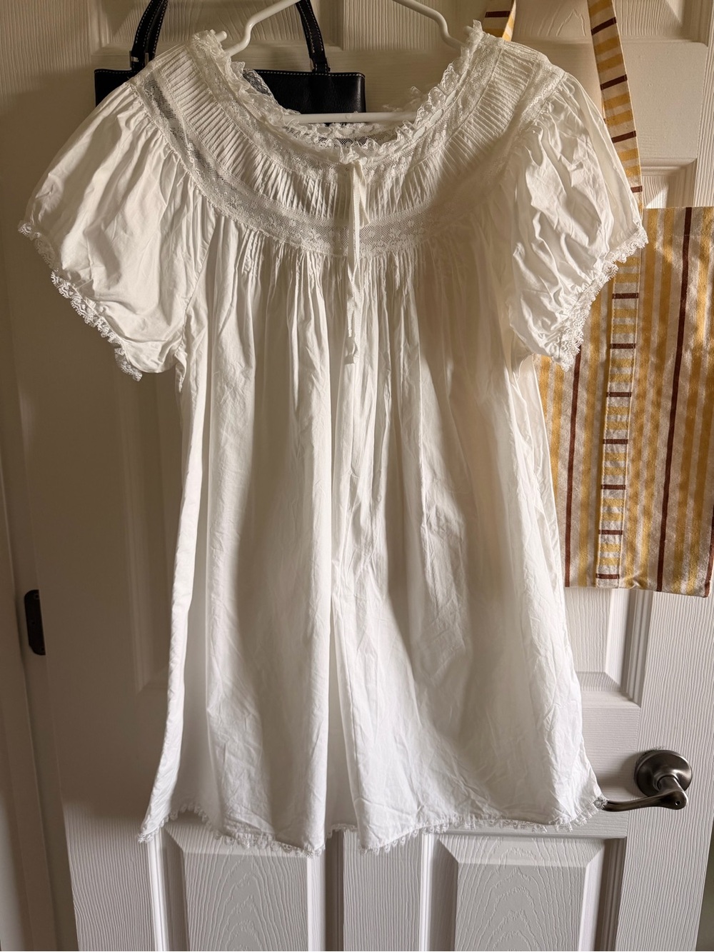 Doen Daphne Dress in Salt (White) - Picture 4 of 9